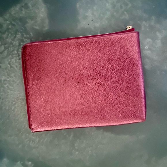 Urban Expressions Metallic Pouch SET - Picture 9 of 15